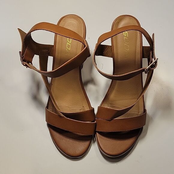 SODA SIDE STRAP STACKED HEEL OPEN TOE SANDAL - Picture 5 of 15
